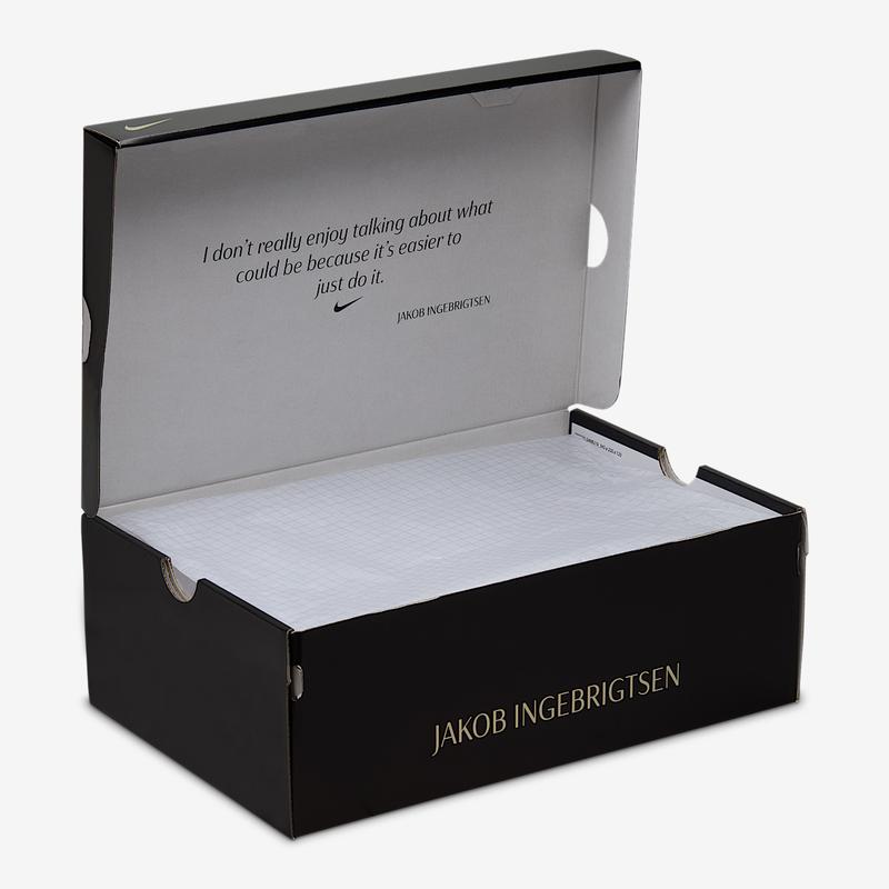 耐克(NIKE)超轻缓震碳板竞速跑鞋女中长距离田径钉鞋高清大图