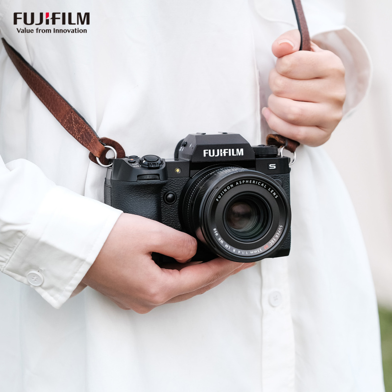 [有货]FUJIFILM)xh2s微单 单机身 标配 无反单电数码照相机6K视频高速连拍五轴防抖 X-H2S单机身 官方标配高清大图