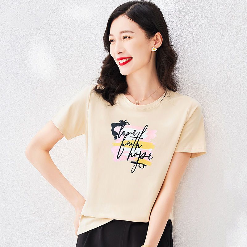 CACHE CACHE纯棉字母涂鸦印花奶油杏圆领短袖经典时尚通勤女士T恤