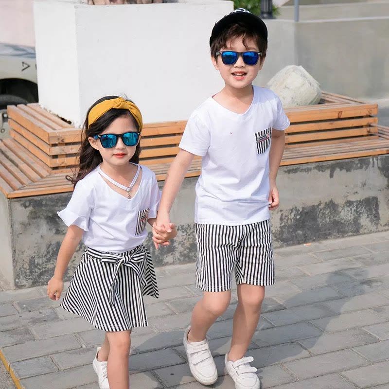 亲子装夏装新款全家套装母子母女装情侣一家三口四口沙滩抖音网红图片