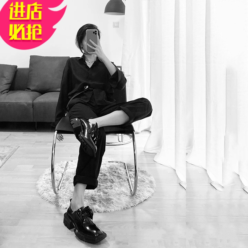 金三志封帆同款方头小皮鞋女黑色亮光漆皮玛丽珍鞋系带粗跟单鞋复古显瘦休闲鞋