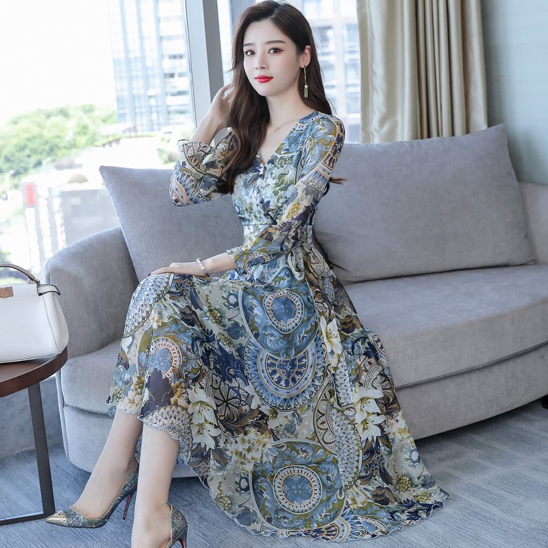 海边度假沙滩裙女2018夏季新款雪纺印花长裙波西米亚显瘦连衣裙仙