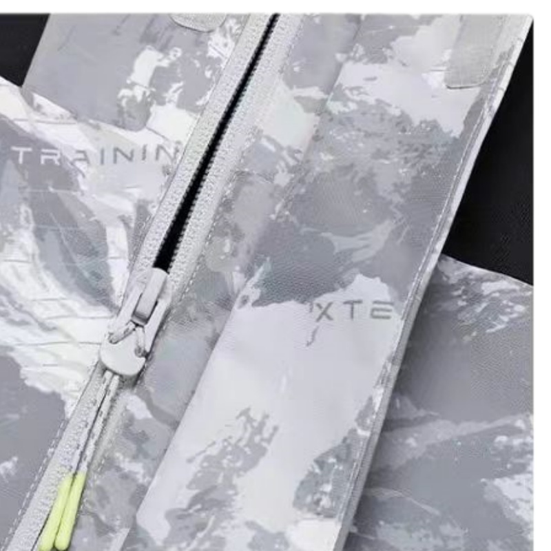 特步保暖风衣975129160090高清大图