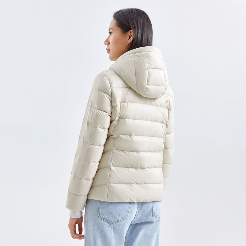 坦博尔2021年秋冬新款羽绒服女短款轻薄修身连帽保暖外套TB210238