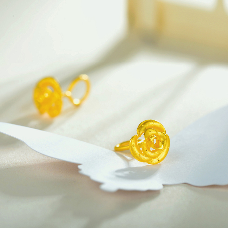周大生黄金饰品黄金耳钉女款足金玫瑰花耳环结婚耳环耳饰正品送女友