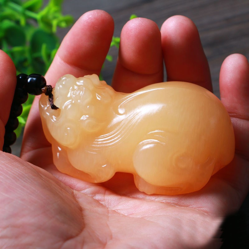 黄玉貔貅手把件米黄玉瑞兽皮丘玉石把玩件挂件炫石为玉附证书