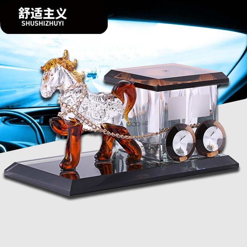 汽车香水车内饰品创意马车水晶摆件车用车载座式香水除异味