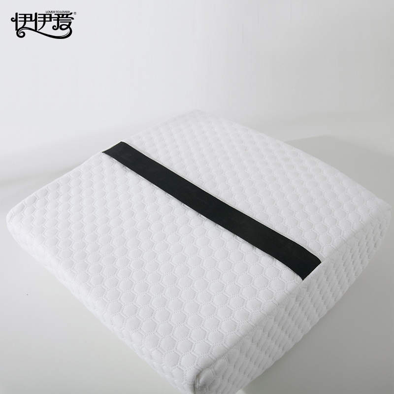 伊伊爱 简约纯色水立方腰靠垫32*30cm高清大图