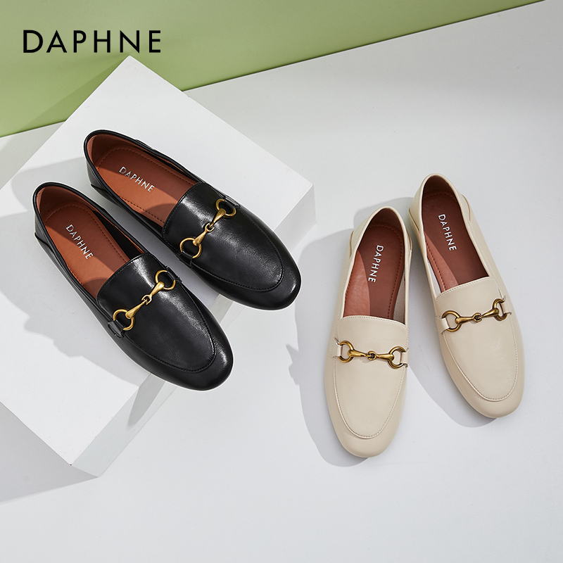 达芙妮小皮鞋女英伦风软皮复古百搭2021新款一脚蹬乐福鞋平底单鞋