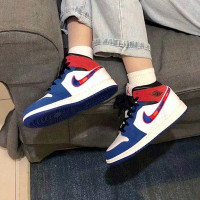 AIR Jordan 1 美国直邮正品 MID AJ1乔1皇家蓝 芝加哥 黑武士 白灰 情侣男女中帮篮球鞋554724