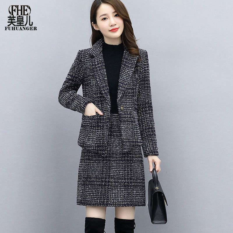 秋冬两件套格子毛呢套装女2020新款名媛气质显瘦减龄短外套包臀裙