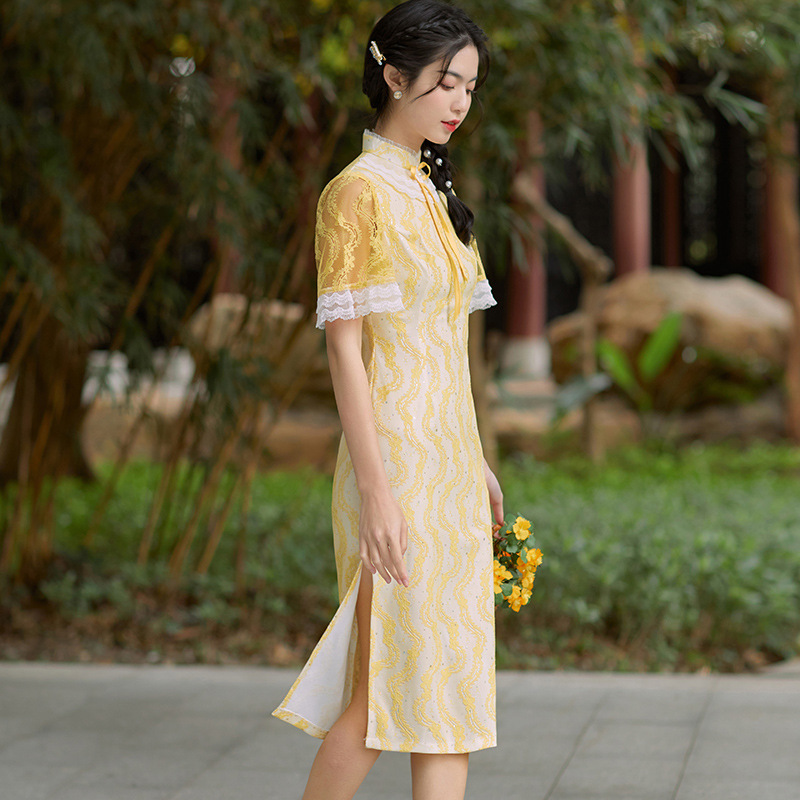 优雅时尚仙女范年轻款新款锦棉旗袍精致蕾丝绣花少女逛街休闲旗袍