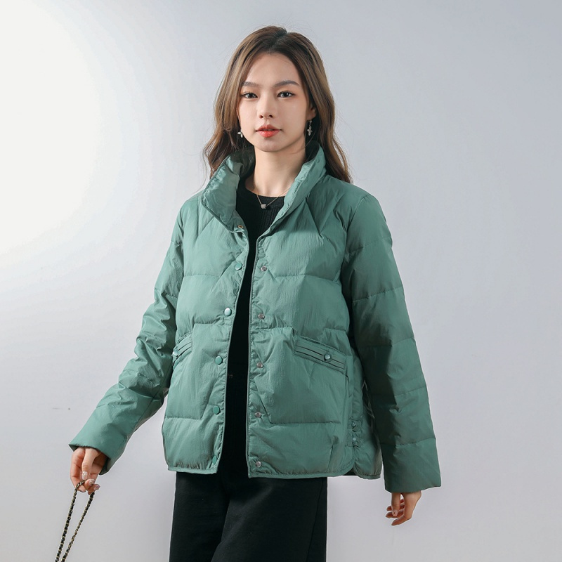 新款羽绒服女纯色立领小个子时尚轻薄简约白鸭绒短款外套