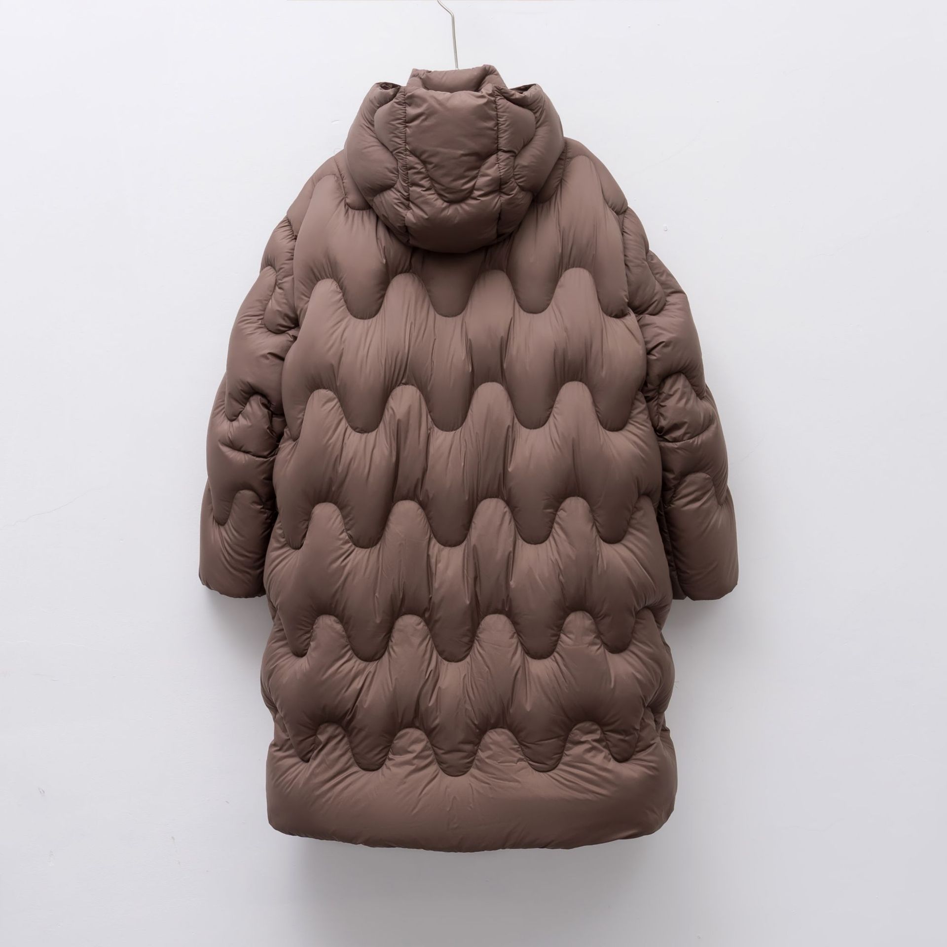 90绒新国标白鸭绒冬加长款简约时尚波浪连帽加厚羽绒服女_77高清大图