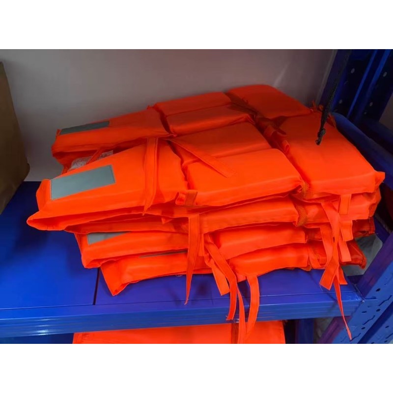 苏宁宜品智能感应反光背心夜跑必备安全防护科技感强轻便透气高清大图