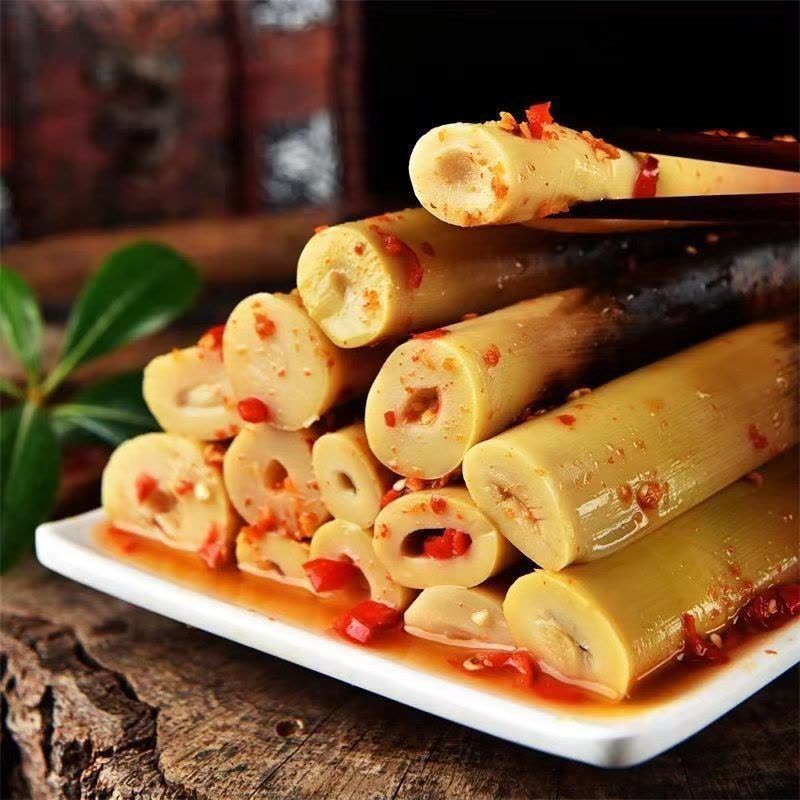 手剥笋开袋即食香辣手撕竹笋泡椒味笋尖酸辣笋段零食整箱批发图片