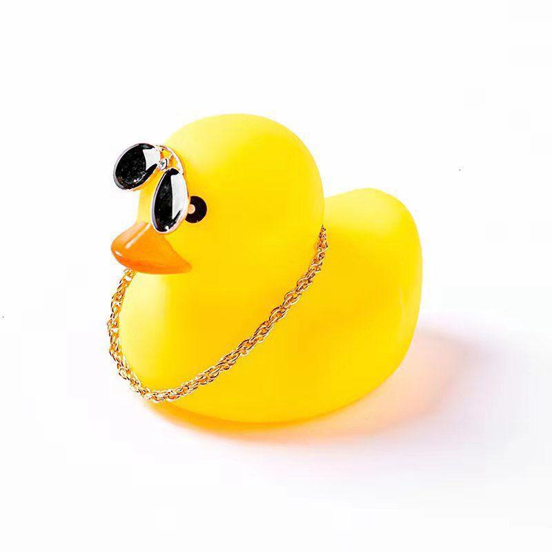 抖音小鸭带灯车载自行车电瓶车送绑带送底座逆天带头盔带竹蜻蜓