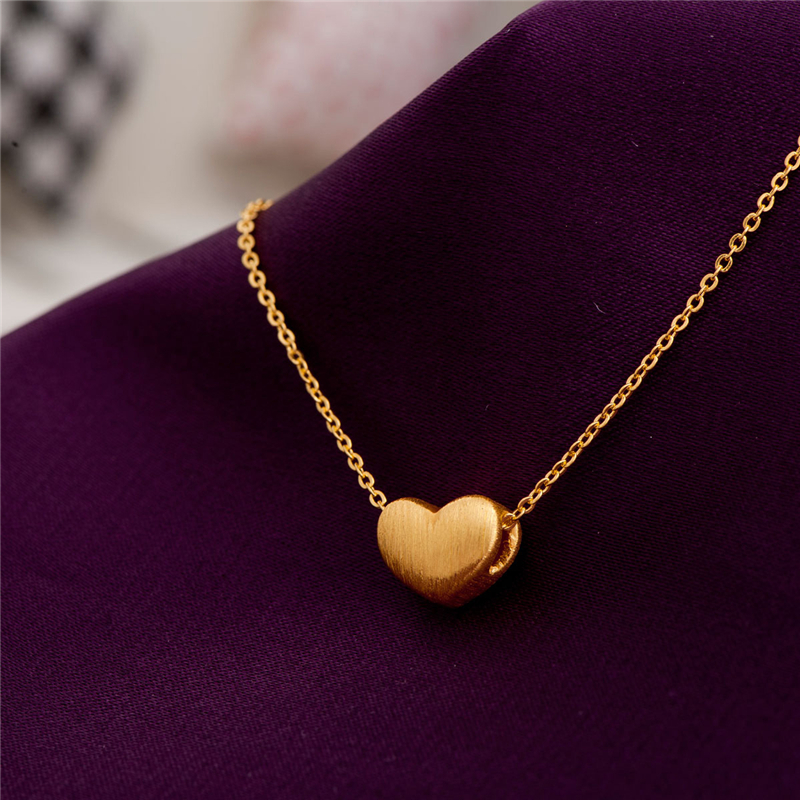 潮宏基小桃心爱心型黄金吊坠足金串珠女款计价工费75元tm