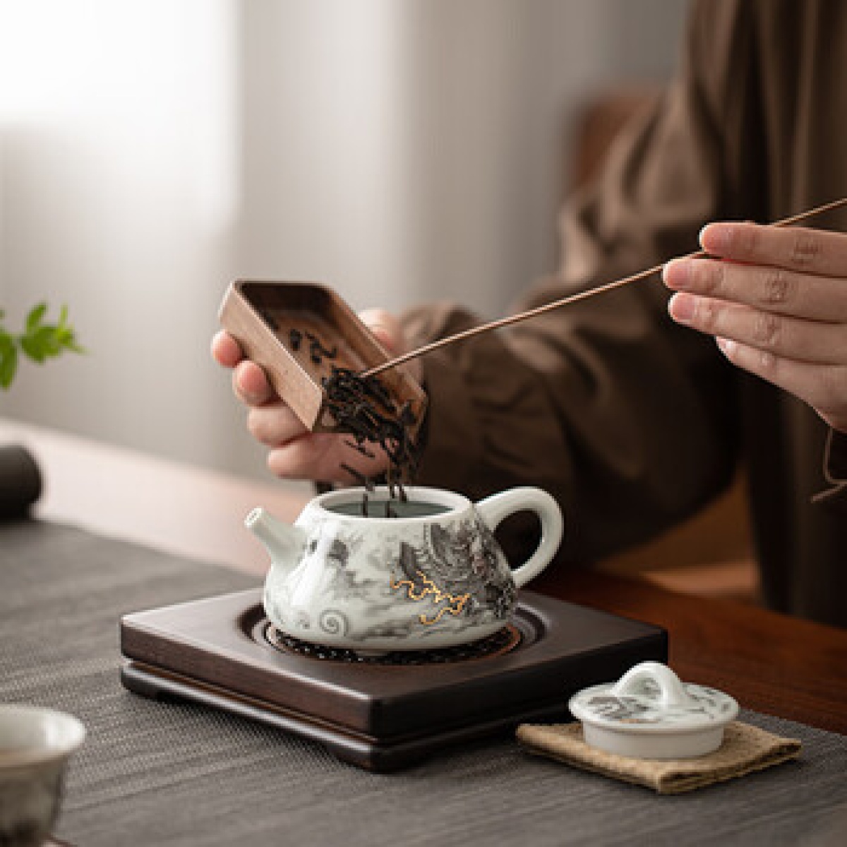 苏氏陶瓷(SUSHI CERAMICS)水墨龙腾盛世(石瓢壶)非遗传承人苏爱珍老师作品泡茶壶_高清大图