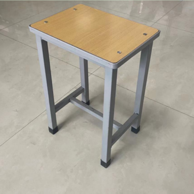 学生凳子铁壳包边凳子视频