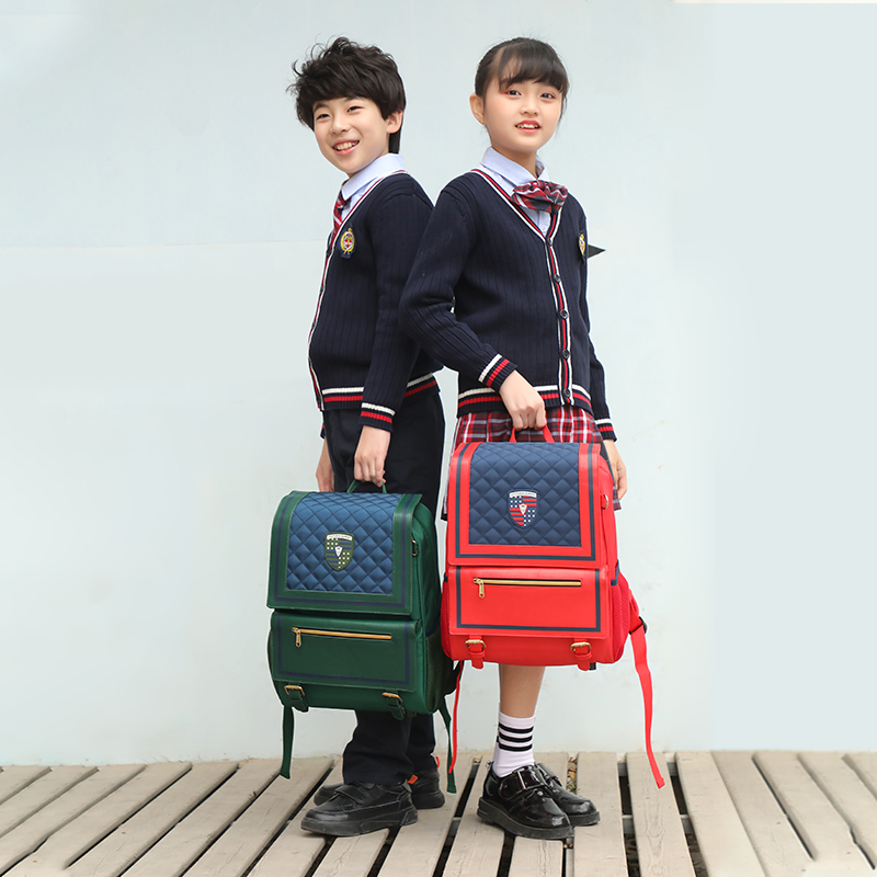 维多利亚旅行者(victoriatourist)小学生书包英伦儿童书包减负双肩电脑数码包 大容量 S8033小版 红色