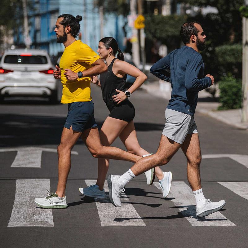 索康尼(SAUCONY)男跑步鞋轻量舒适透气缓震耐磨运动鞋高清大图