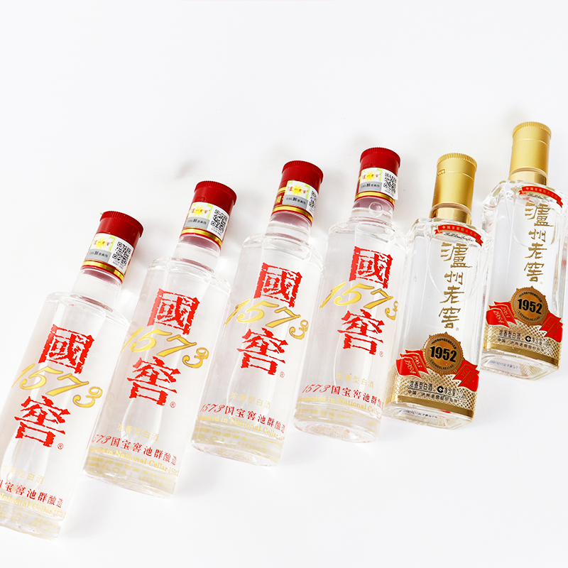 52度国窖1573小酒100mlx4瓶+1952小酒100mlx2瓶 套装礼酒高清大图