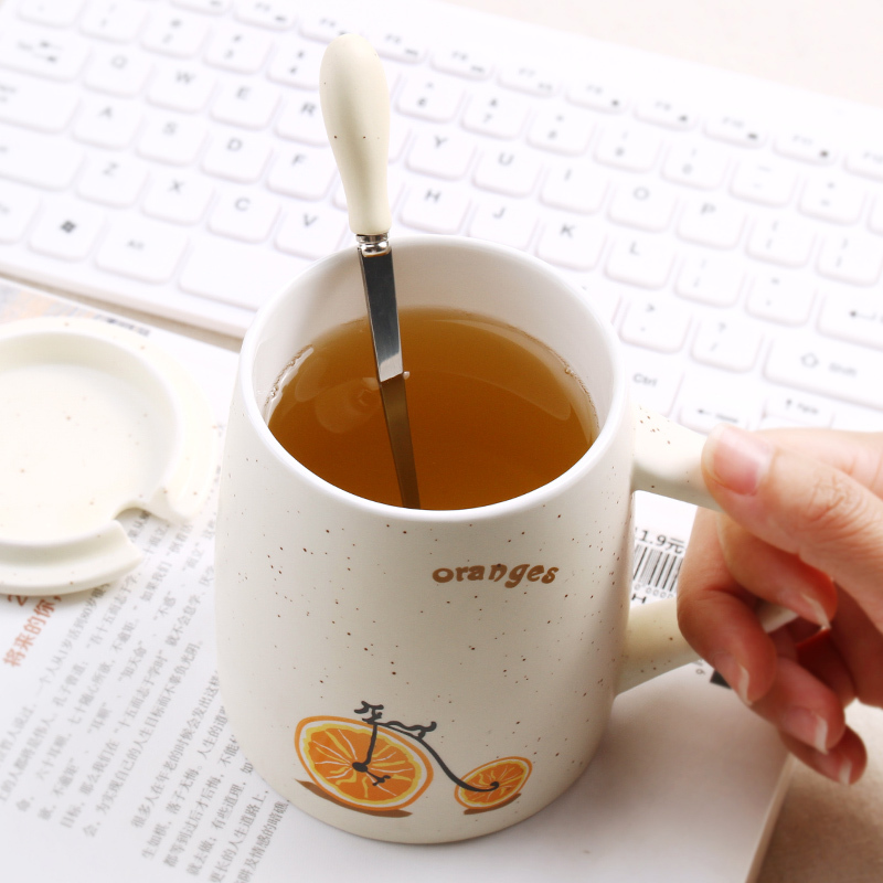 贝瑟斯 创意陶瓷杯马克杯单车水果杯子带盖带勺可爱咖啡杯情侣早餐杯家用茶杯男女学生韩版水杯米黄色