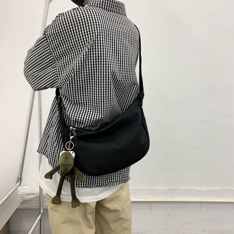 ins潮牌斜挎包男士帆布单肩包女生休闲背包新款日系男包高清大图