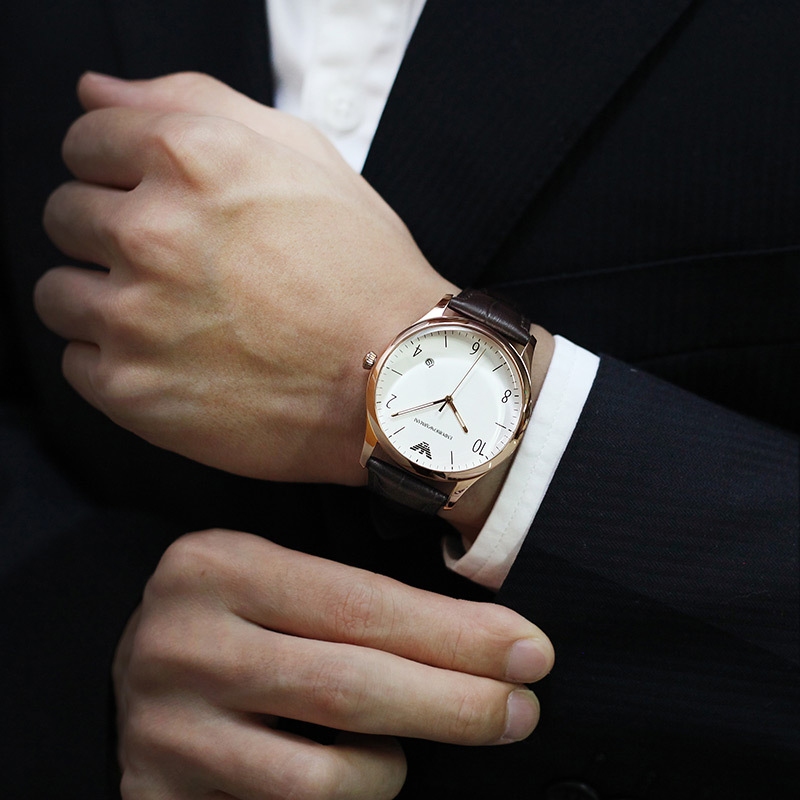 阿玛尼(Emporio Armani)手表 皮质表带男士经典时尚休闲石英腕表 AR1915