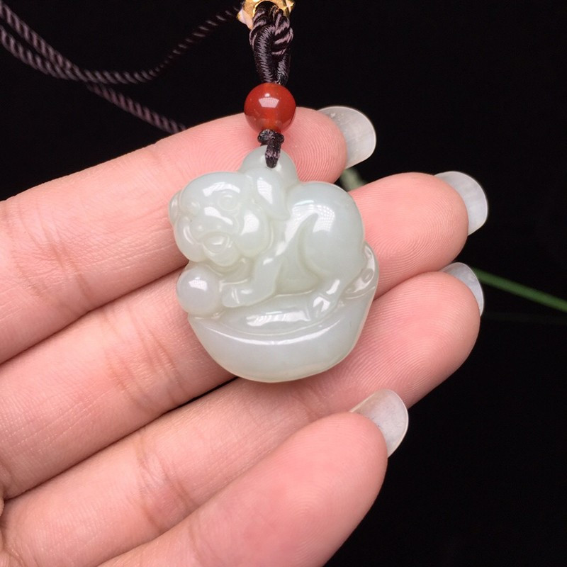 和田玉小猪吊坠元宝猪玉坠生肖猪男女款挂件