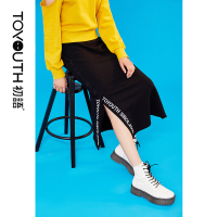 初语 黑色半身裙女2019春装新款字母刺绣侧开衩H型直筒显瘦中长裙