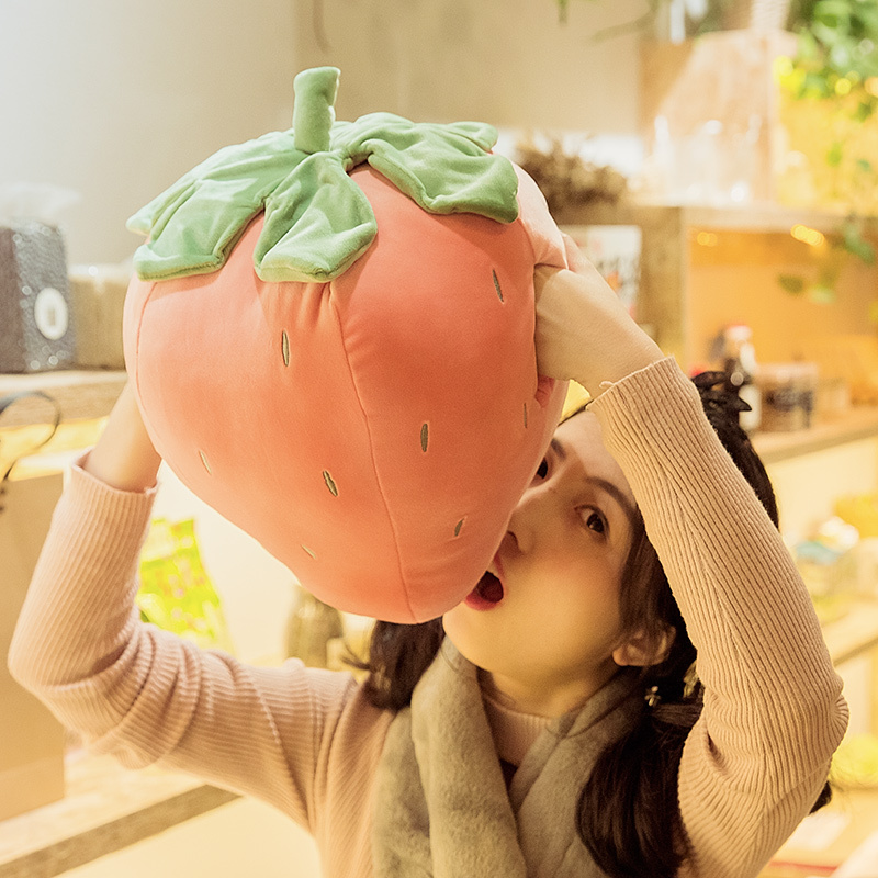 大莓抱枕娃娃公仔毛绒玩具可爱玩偶粉红色少女心生日睡觉抱