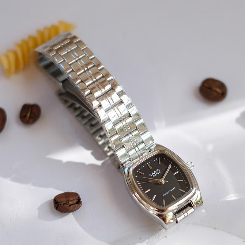 [官方正品 ]casio卡西欧女表银色简约复古时尚小方表酒桶型日常生活