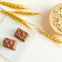 士力架 巧克力 燕麦花生夹心巧克力380g桶装