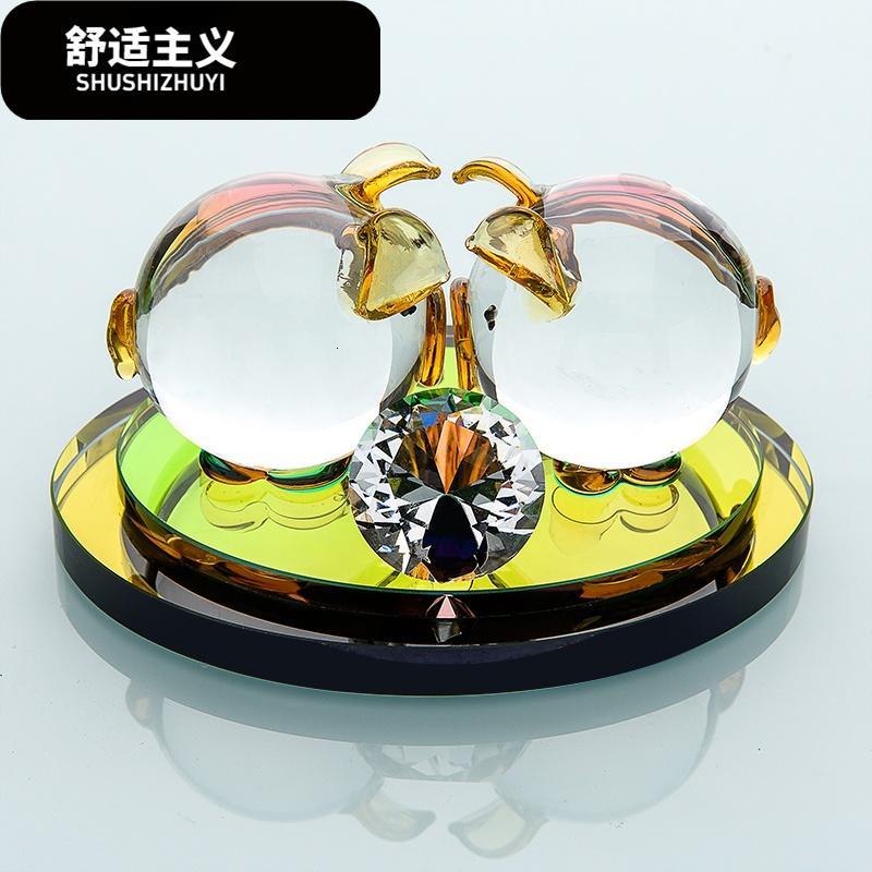 水晶猪汽车香水座式车载车用香薰车饰车上车内摆件装饰品用品