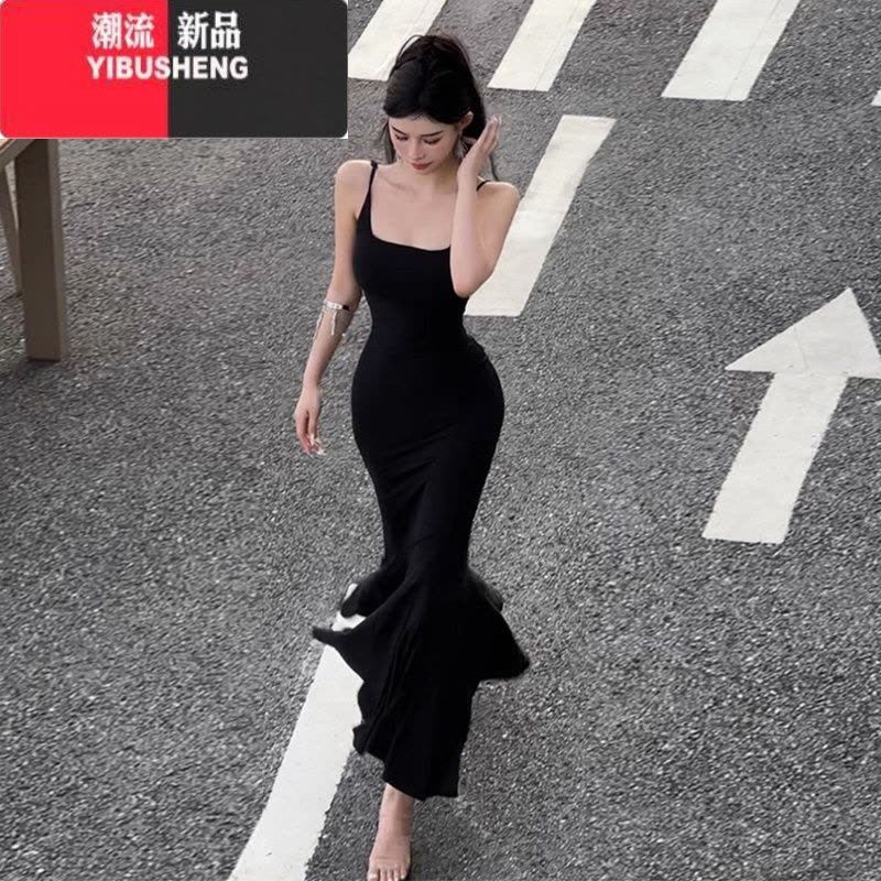 YIBUSHENG纯欲风性感黑色吊带连衣裙女2024新款修身垂坠感包臀鱼尾长裙子图片