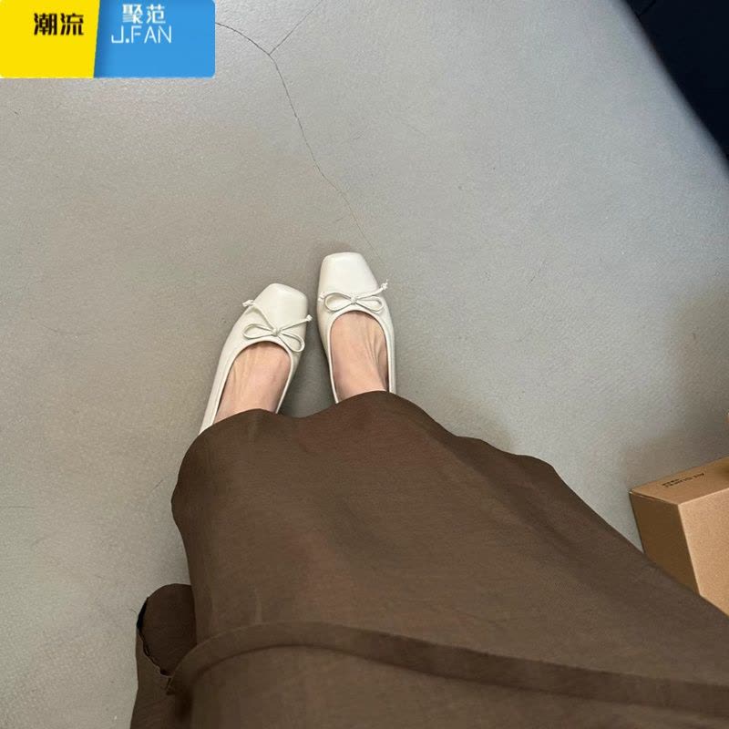 聚范仙女风温柔鞋小皮鞋女2024春季新款方头平底单鞋子银色浅口豆豆鞋图片