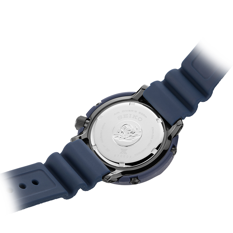 精工(SEIKO)手表 PROSPEX Street Series系列200米防水运动石英太阳能罐头男表SNE533P1