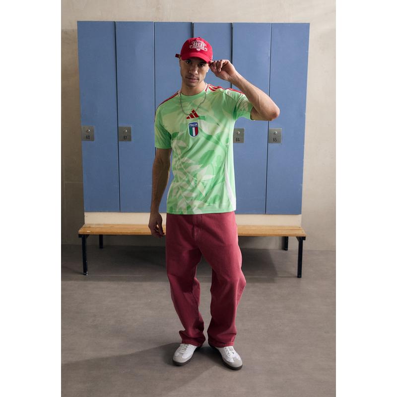 Adidas男士运动T恤轻便透气时尚设计适合各类运动高清大图