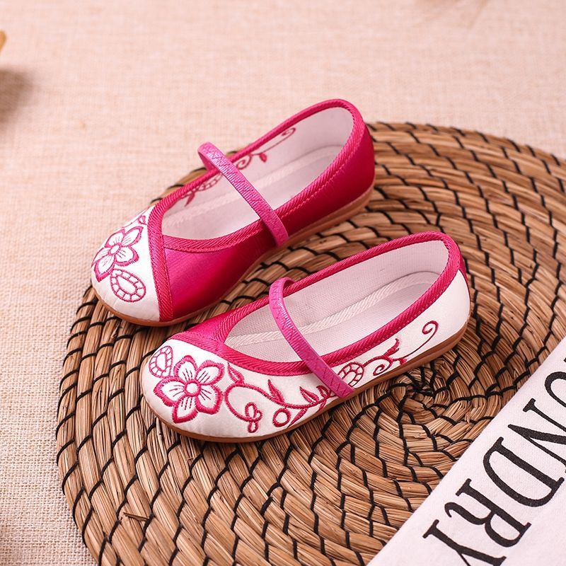 图书>保健/养生>女性/儿童>图书其它>新款19儿童布鞋女童绣花鞋民族风