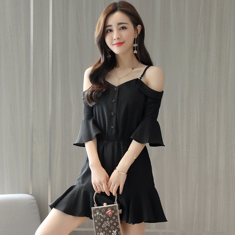 连衣短裤裙夏女士新品韩版时尚性感露肩一字领荷叶边带连衣裙女