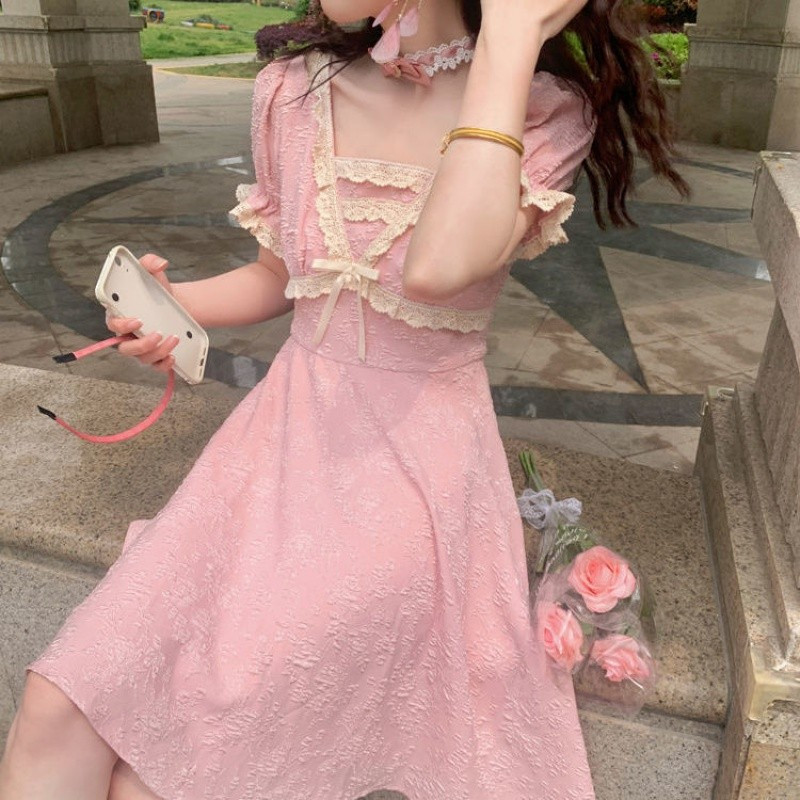 人间 温柔风泡泡袖蕾丝边高腰显瘦连衣裙2021新款提花仙女裙 少女粉 S