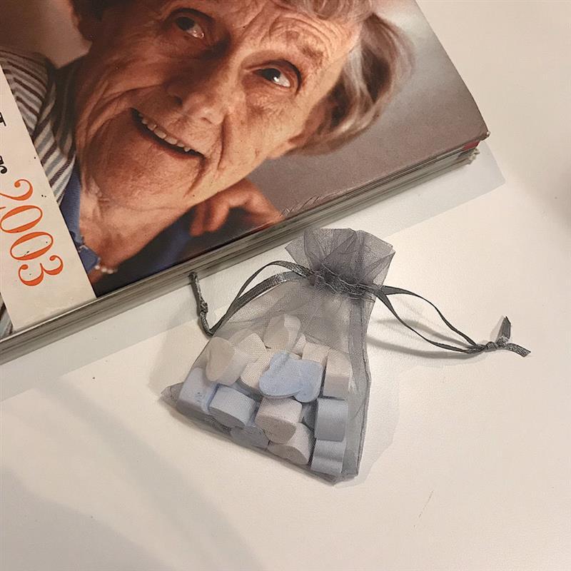 小 英国梨|香薰石膏爱心香包|橱柜车内挂饰自带香味 抖音舒fu佳纱袋