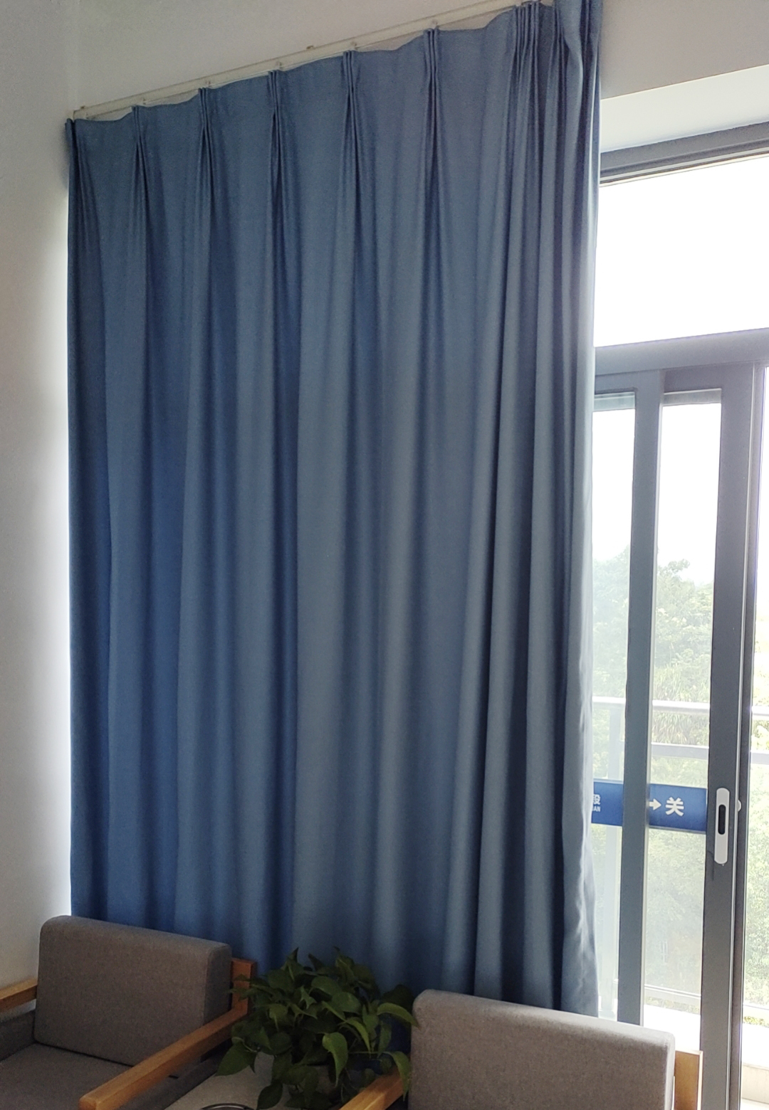 藤世威布艺窗帘高清大图