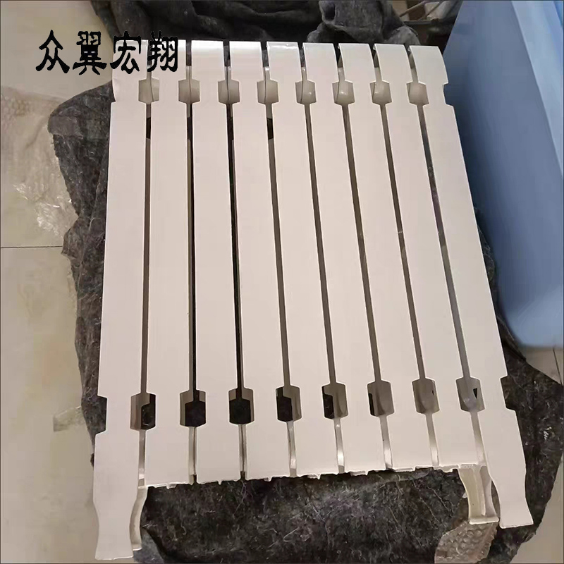 众翼宏翔 铸铁暖气片 高400中心距300 柱高清大图