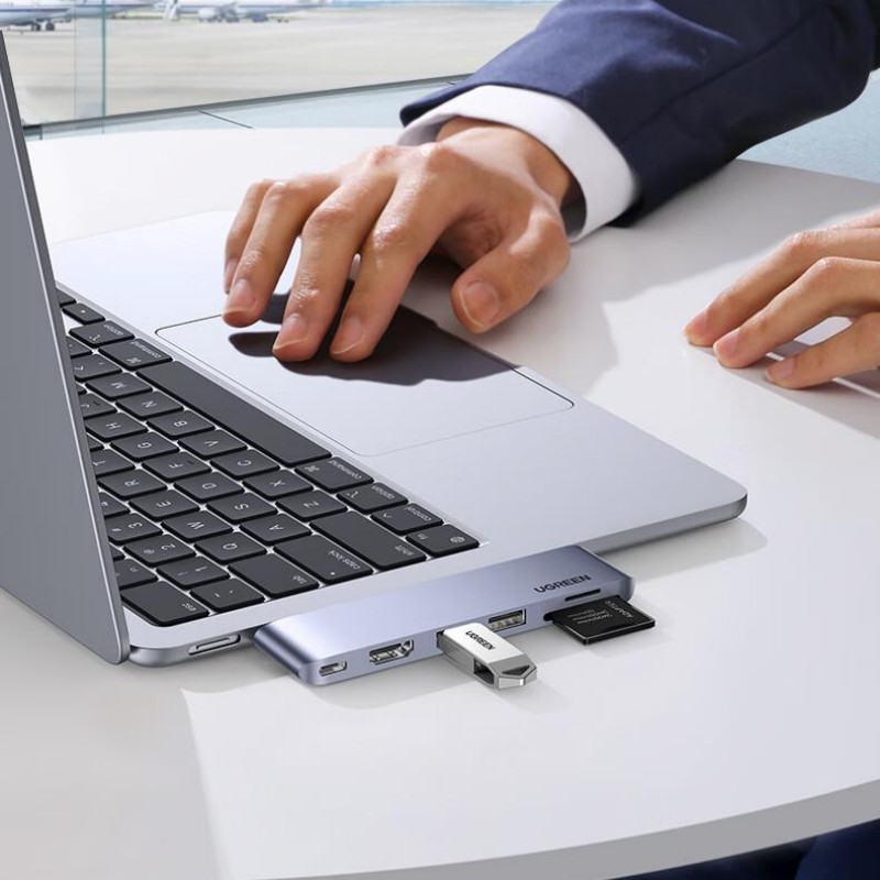 绿联 转换器/扩展坞 Type-C扩展坞多USB 4K60Hz转换HDMI转接头电脑 USB3.0 灰色 1个高清大图