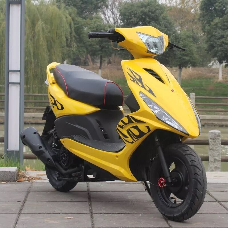 澳派全新鬼火摩托车国四电喷125cc燃油踏板助力车一代上牌改装轮毂灯