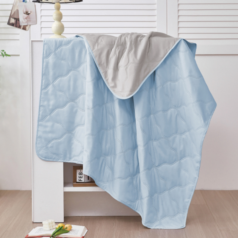 梦洁家纺 梦洁舒柔清爽抗菌夏凉被：丝络1010289153高清大图