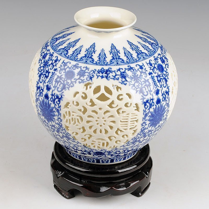 景德镇陶瓷器 高档青花釉中彩镂空石榴花瓶 现代家居装饰品摆设